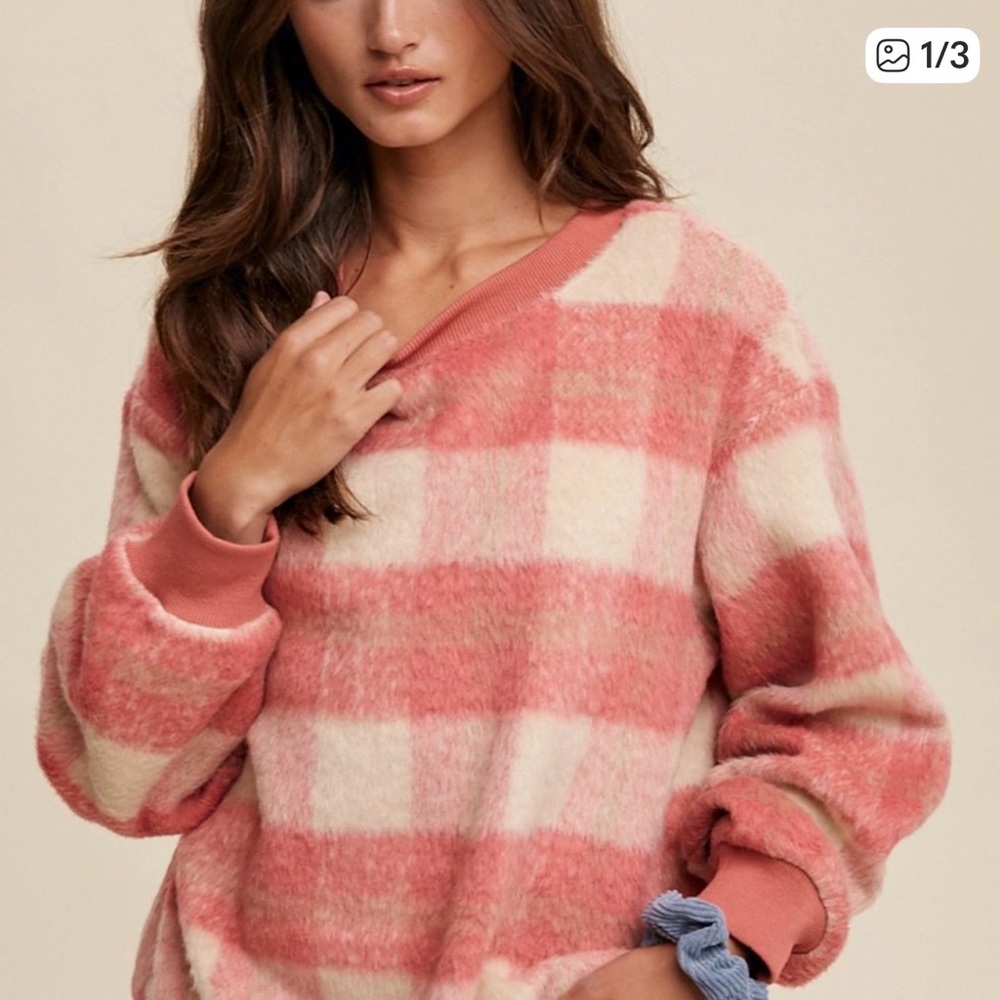 NWT Listicle Pink and Cream Plaid Women's Sweater